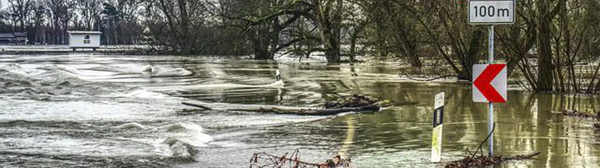 Flood G32a330f4b 640