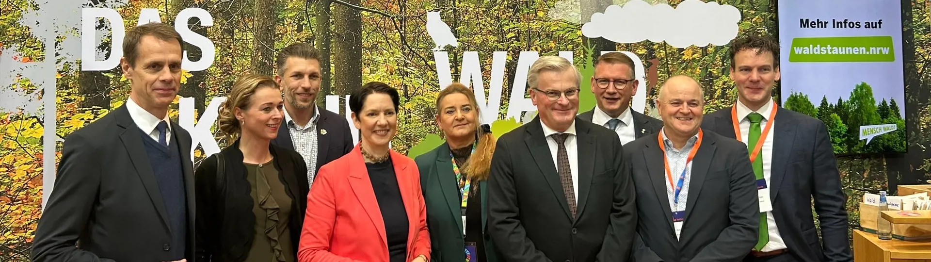 Handshake Grüne Woche Grenspost Düsseldorf Bijgesneden