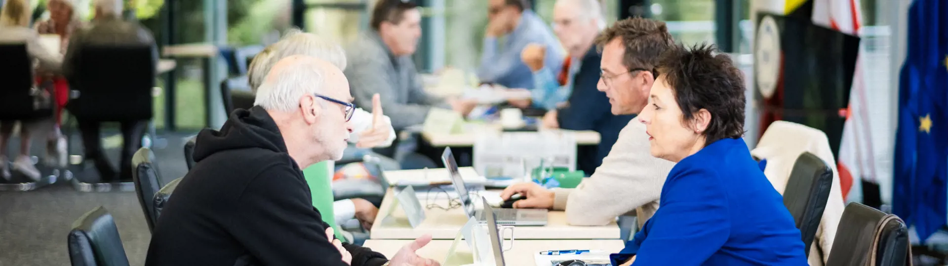 Tijdens Het Spreekuur Zijn Diverse Instanties Aanwezig. Foto © Euregio Rijn Waal